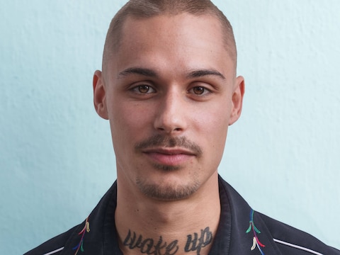 EXCLUSIEF. Rapper FabioW neemt geen gas terug na heisa rond ‘ching chang chong: “Als we hier al een trauma van gaan maken”