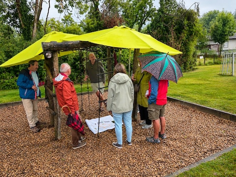 De speeltuin aan de Iepenlaan in Ternat wordt vernieuwd met onder meer een toegankelijk pad, aangepaste speelelementen, een pingpongtafel en extra schaduwrijke bomen.
