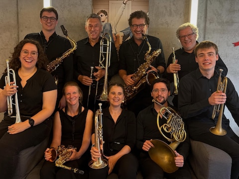 Een kleine delegatie van Fanfare De Vrije Belgen woonde in juni een concert van Maggie’s Melody bij en kreeg zo al een eerste voorsmaakje van de muzikale samenwerking die in oktober op het podium van CC Asse te zien zal zijn.