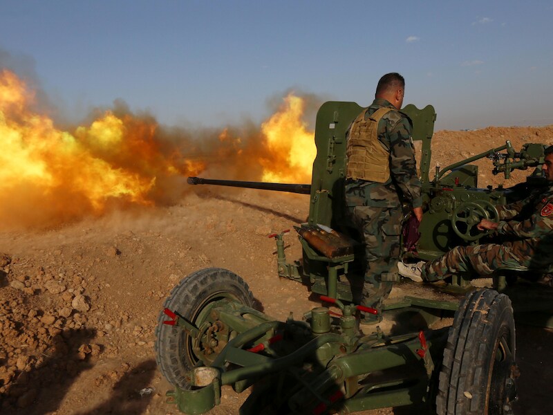 Peshmerga vuren antitankgranaten af in de buurt van Mosoel.