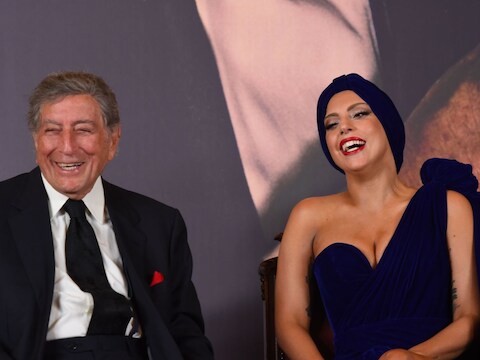 Lady Gaga en Tony Bennett bij de lancering van hun album Cheek to cheek.