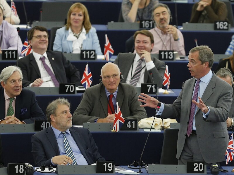 Nigel Farage tijdens het debat in het Europees Parlement.