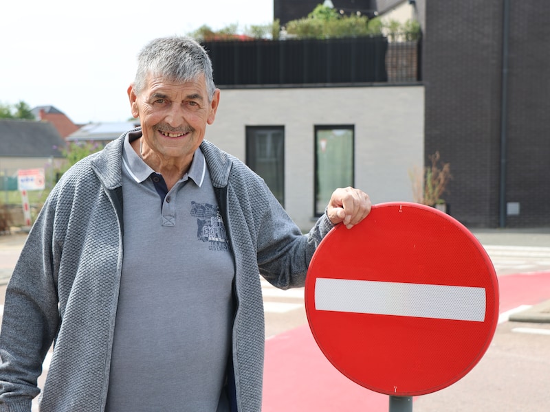 Benny (68) uit Haacht leert kinderen al 22 jaar het abc van het verkeer: “Ik zie er nu soms met elektrische fietsen die ze niet onder controle hebben”