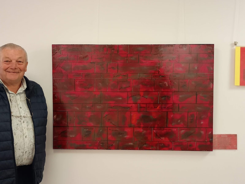 Beritos met zijn kunstwerk.