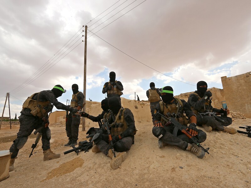 SDF-strijders in de buurt van Manbij.