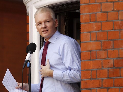Assange zit nog altijd in de Ecuadoraanse ambassade in Londen.