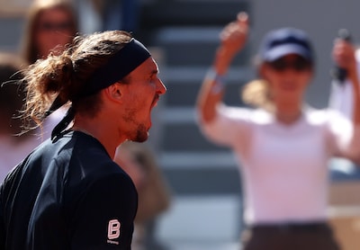 Alexander Zverev pakt set drie en is nu één set verwijderd v