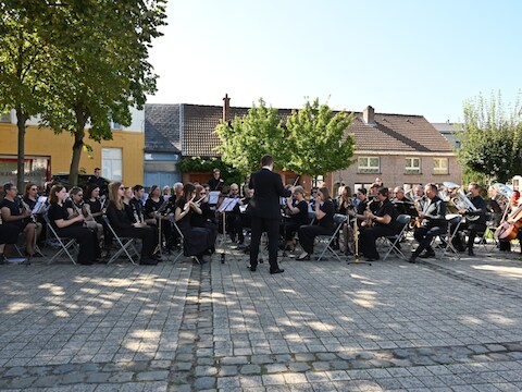 Bezoekers mogen zich verwachten aan een mix van meeslepende filmmuziek, swingende arrangementen en sfeervolle, beeldende concertwerken. 
