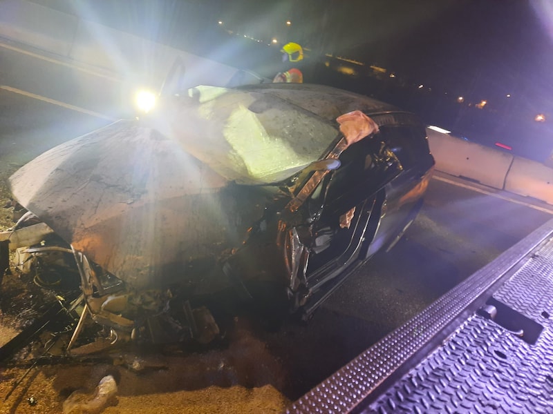 Politie en hulpdiensten waren dinsdagavond lange tijd ter plaatse na het zware ongeval op de E40 in Ternat.
