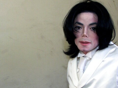 Michael Jackson in december 2002.