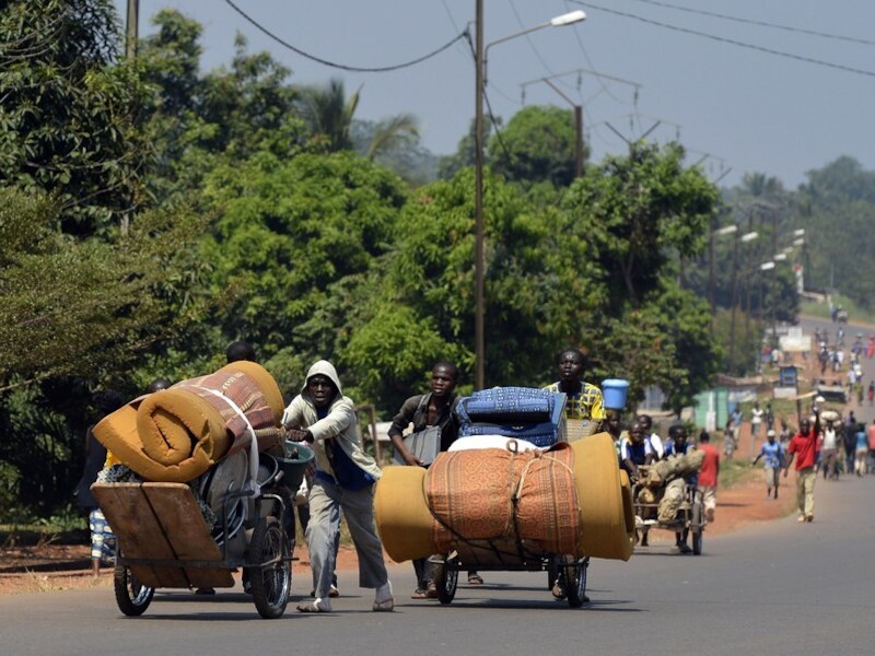 Het straatarme land is in 2013 in de greep gekomen van bendes, inclusief islamitische extremisten, die vanuit het noordoosten Bangui veroverden en de macht in handen kregen.
