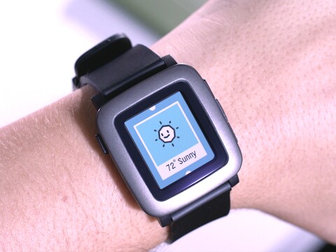De Pebble Time-smartwatch.
