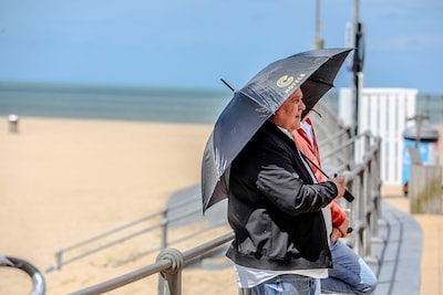 Regenjas of zonnebril? Na grijze start breekt vandaag zon door, maar volgende week weer herfstweer met regen