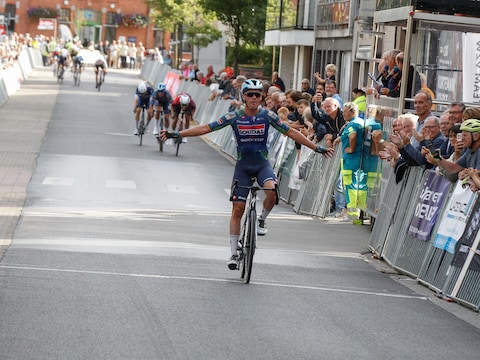 Met kleine voorsprong zette de 35-jarige Yves Lampaert de 88ste Kortemark Koerse op z'n naam.