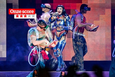 “Waarom toch, Katy?”: onze man ziet Katy Perry in Antwerpen door de lucht zwemmen maar ook vocaal verzuipen