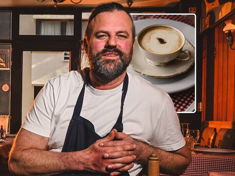 Sterrenchef Willem Hiele trots in het restaurant. Inzet: de garnalenbisque van Café Mosselhuis.