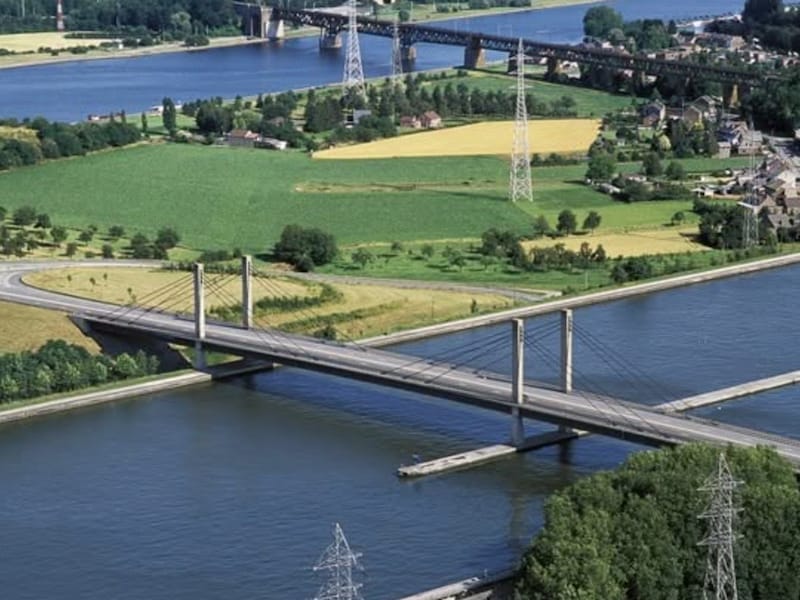 Brug van Lixhe blijft ondanks afgeronde werken nog tot eind oktober dicht