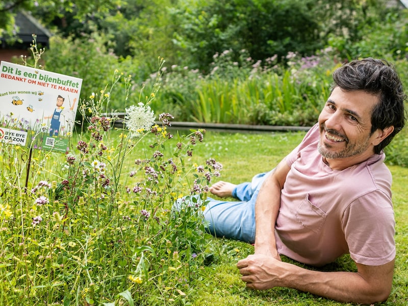Dieter Coppens probeert elke Vlaming ervan te overtuigen zijn tuin wat natuurlijker te maken.