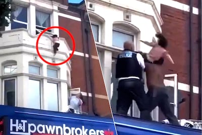 KIJK. Omstaander redt meisje dat uit hoog raam in 