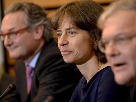 Dominique Leroy, de nieuwe CEO van Belgacom, tussen minister van Overheidsbedrijven Labille en Stefaan De Clerck, voorzitter van Belgacom.
