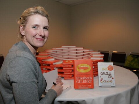 Elizabeth Gilbert, schrijftster van de liefdesroman Eat Pray Love gaat scheiden van de man over wie ze een boek schreef.