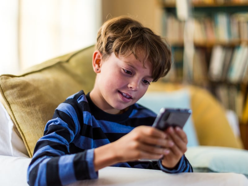 Wanneer is je kind klaar voor een smartphone? Gratis vorming helpt ouders in Wichelen op weg