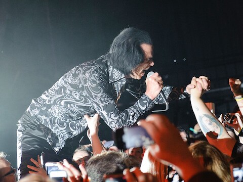 Nick Cave zaterdag in het IJslandse Keflavik.