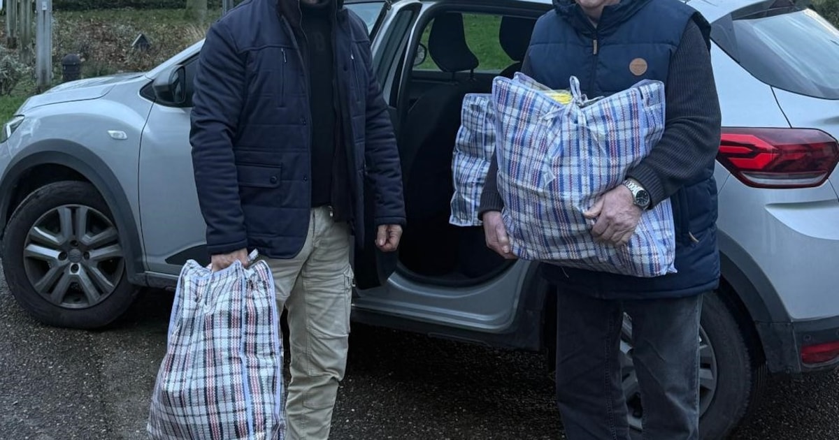 Vlaams Belang Schelle deelt kerstpakketten uit: “Samen sterker in moeilijke tijden”