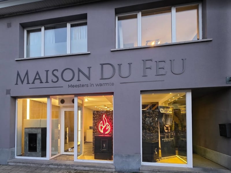 De nieuwe pelletkachlzaak Maison Du Feu in Geel.