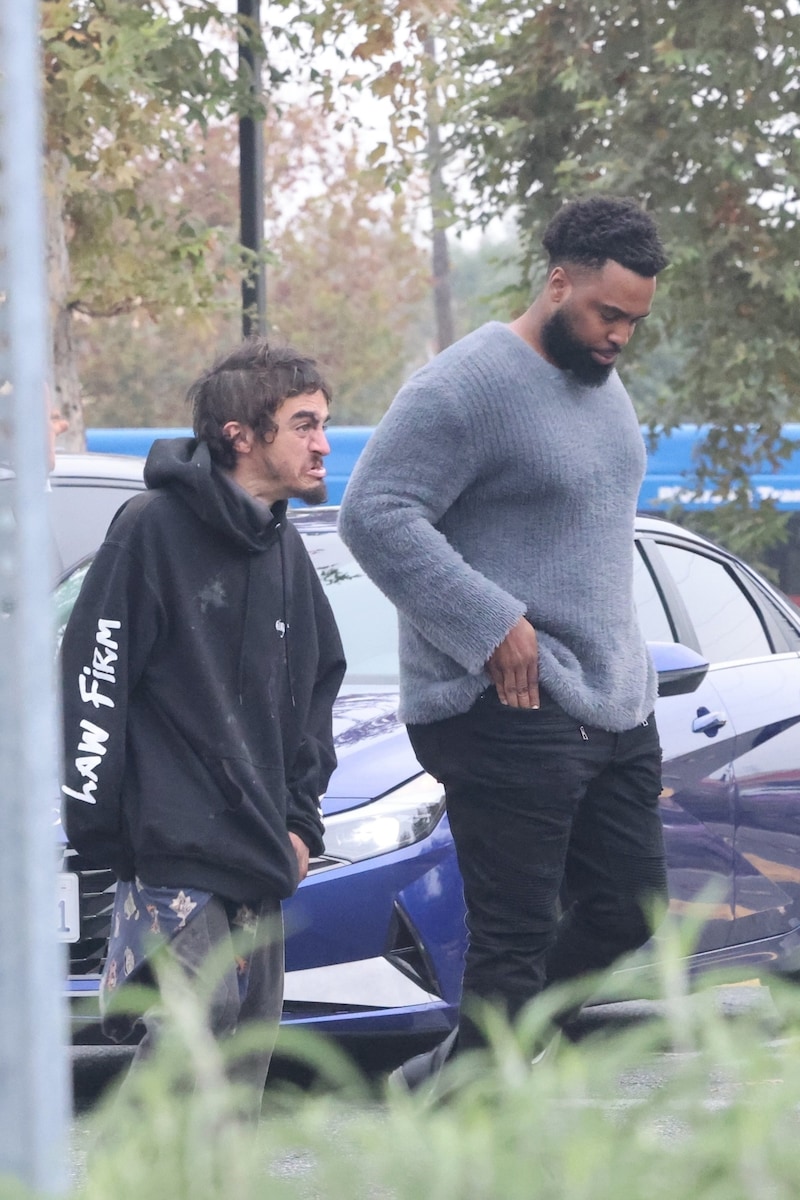 Tylor Chase met Daniel Curtis Lee. 