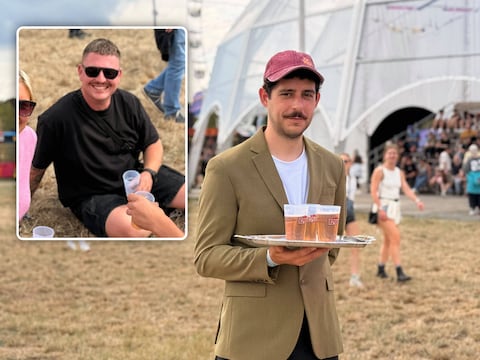Bob Trippaers krijgt met Gertjan een persoonlijke butler om zijn drinken te komen brengen.