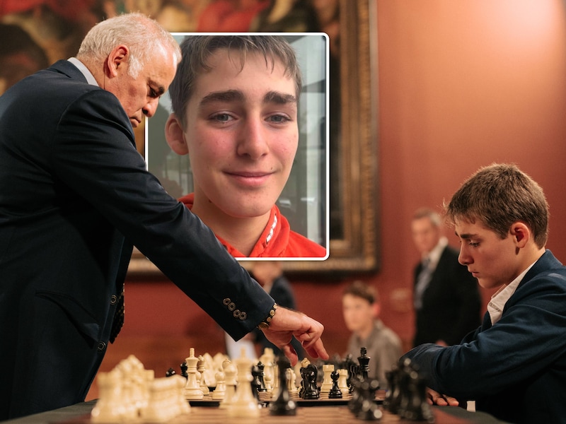 De 13-jarige Seppe Lambert nam het met negentien andere tegenstanders op tegen Garry Kasparov in het KMSKA in Antwerpen. Hij hield als laatste stand tegen de schaaklegende.
