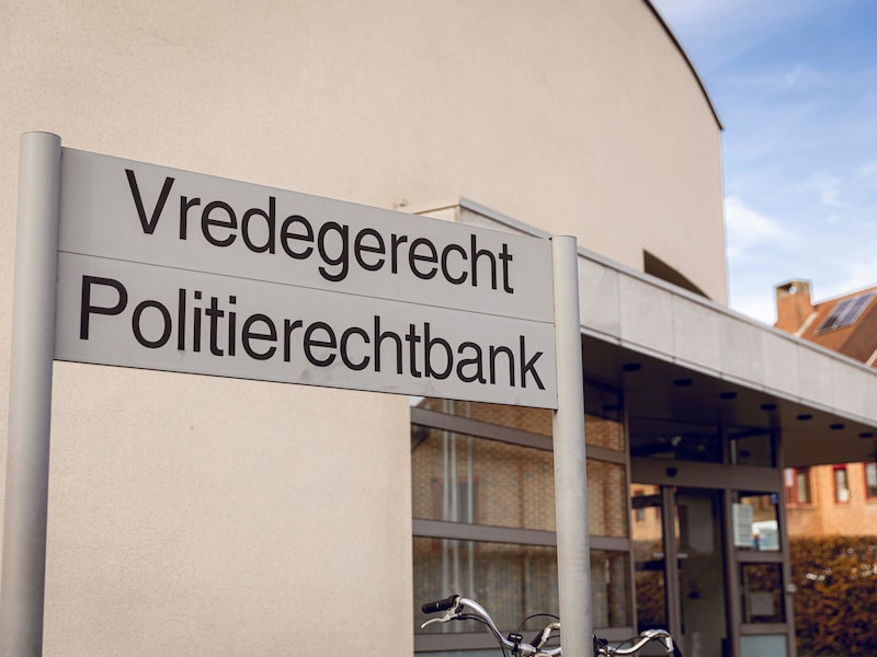 Ferrari-bestuurder riskeert rijverbod na alcoholcontrole in Koersel