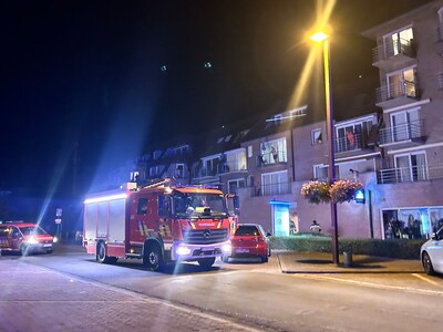 Terras vat vuur in Ardooie, buren grijpen snel in: “Ze gooiden er meteen een emmer water overheen”