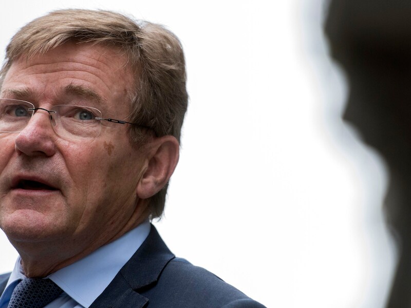 Johan Van Overtveldt.