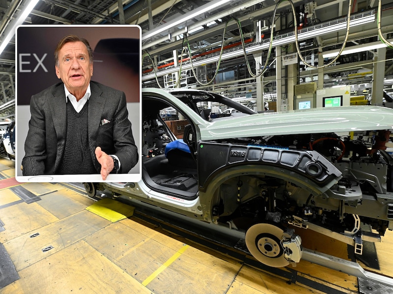 Beeld van de assemblagelijn in de Volvo-fabriek in Gent. Inzet: CEO Håkan Samuelsson