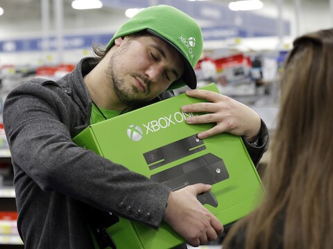Een Xbox-liefhebber is blij met zijn nieuwe console, ondanks de problemen die er her en der mee opduiken.
