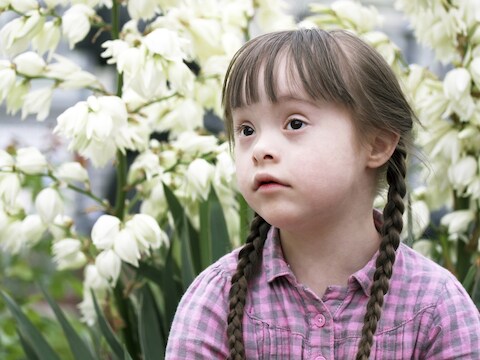 Recent onderzoek wees uit dat downkinderen beter af zijn in een 'gewone' klas dan in het buitengewoon onderwijs.