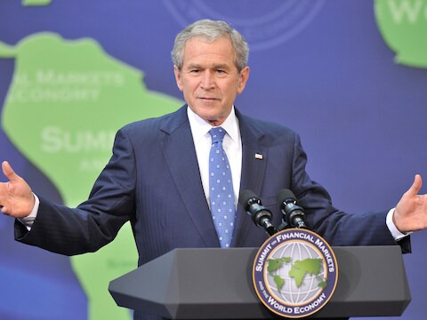 George W. Bush zette het spionageprogamma op poten.