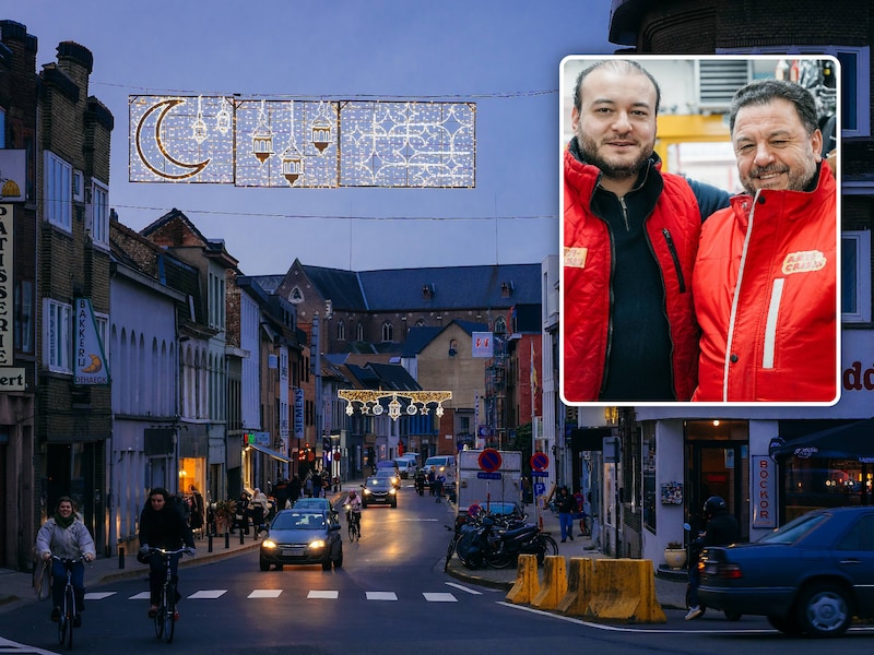 ‘s Avonds zorgt de verlichting voor een gezellige sfeer in de straat. Inzet: Fatih en zijn vader Safa Şenel, initiatiefnemers van het project. 