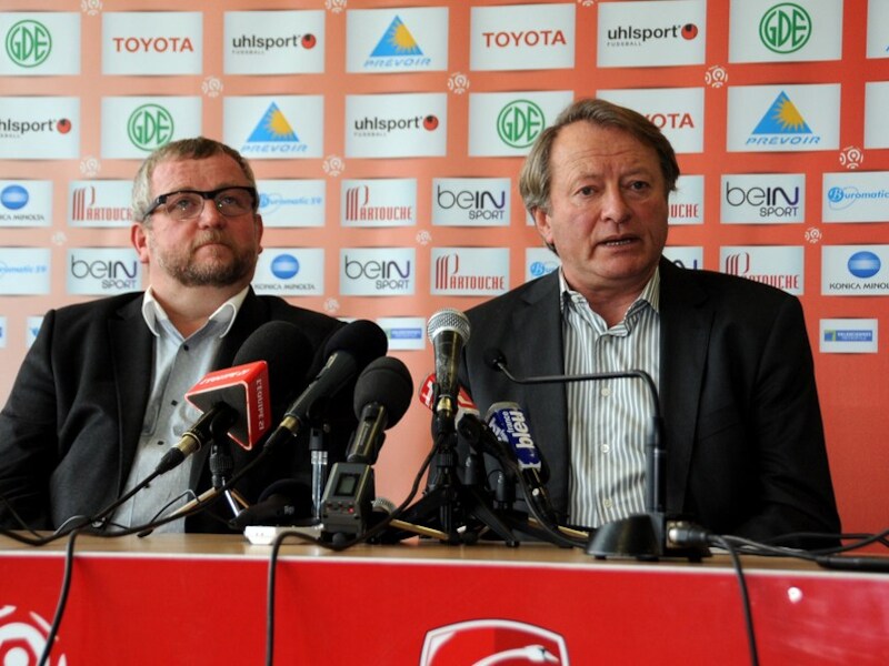 Valenciennes-preses Jean-Raymond Legrand met zijn nieuwe trainer Ariël Jacobs