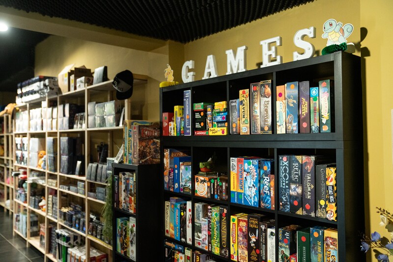 NET OPEN. Van Rummikub tot Warhammer: Decks & Dice wil thuis zijn voor ...