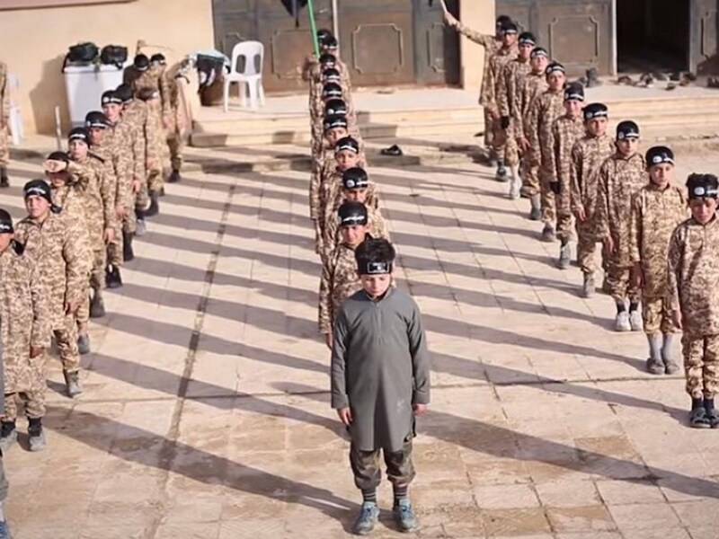 Kinderen in een opleidingskamp van IS in de buurt van Raqqa, de Syrische hoofdstad van het zelfverklaarde 'kalifaat'.