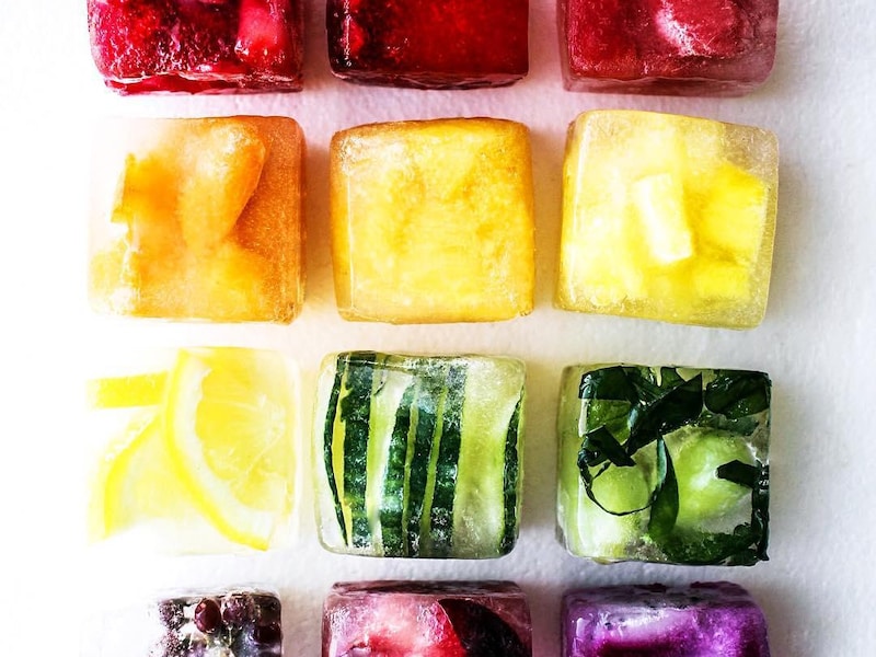 NINA zomert: kleurrijke ijsblokjes voor fruitige verfrissing