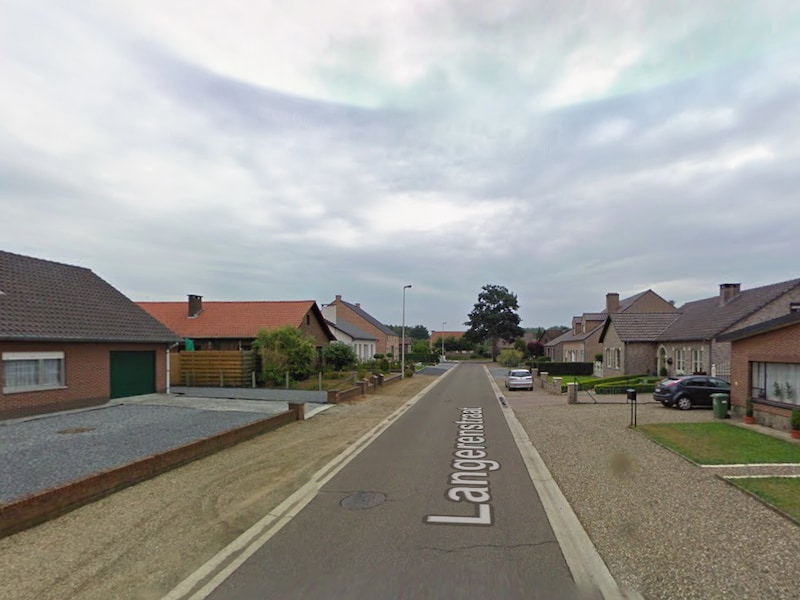 De verdachten werden opgepakt na een inbraak in een woning in de Langerenstraat in Maaseik. 
