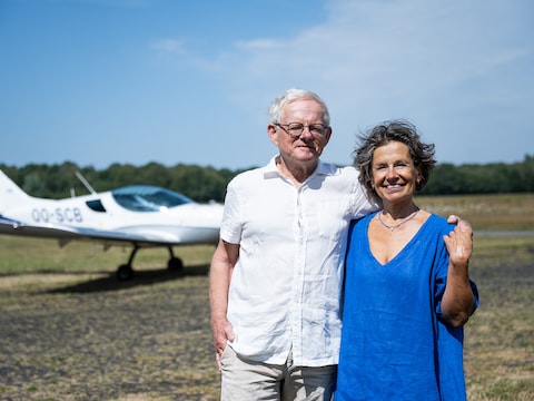 Miel Pieters en de burgemeester van Brasschaat Adinda Van Gerven (N-VA)