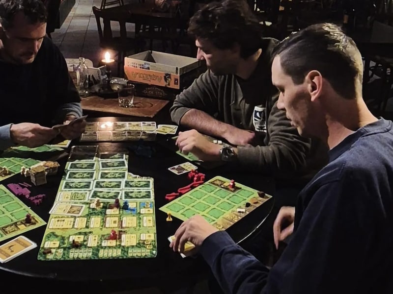 Bordspellen, streekbieren en snacks: OverSpel organiseert spelavond in Lochristi