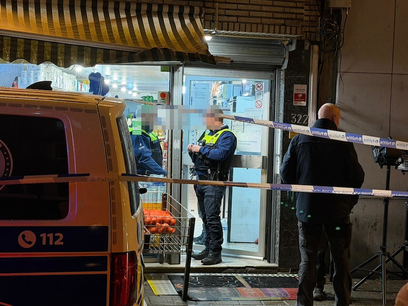 De politie en het gerechtelijk lab zijn ter plaatse.