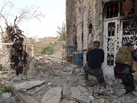 Iraakse veiligheidstroepen nabij Ramadi, op 9 april.