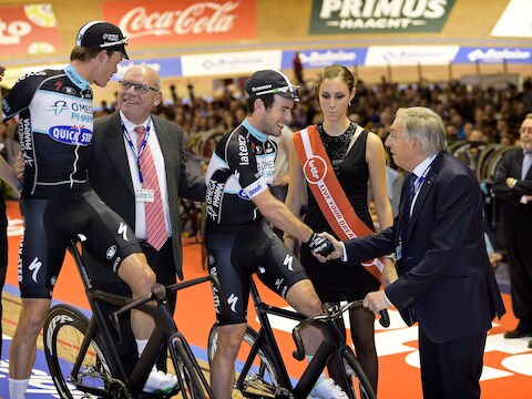 Patrick Sercu groet Mark Cavendish.